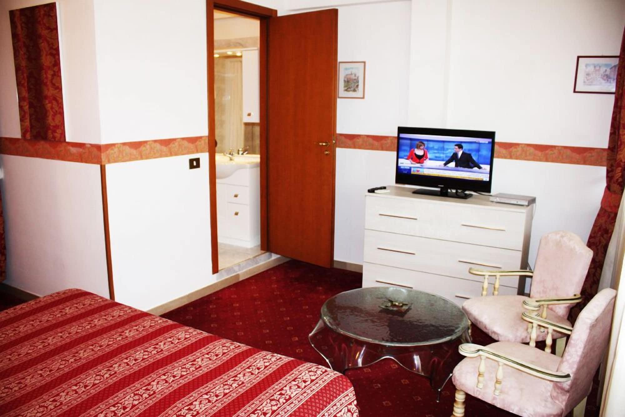 Hotel Giulietta E Romeo Casal Palocco Bagian luar foto