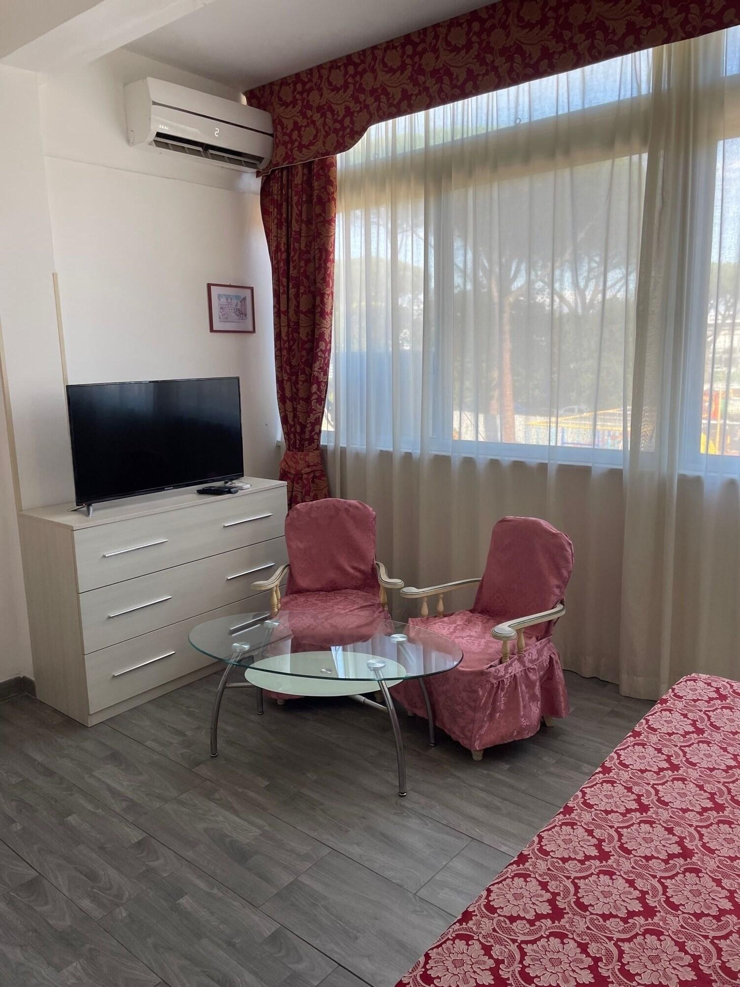 Hotel Giulietta E Romeo Casal Palocco Bagian luar foto