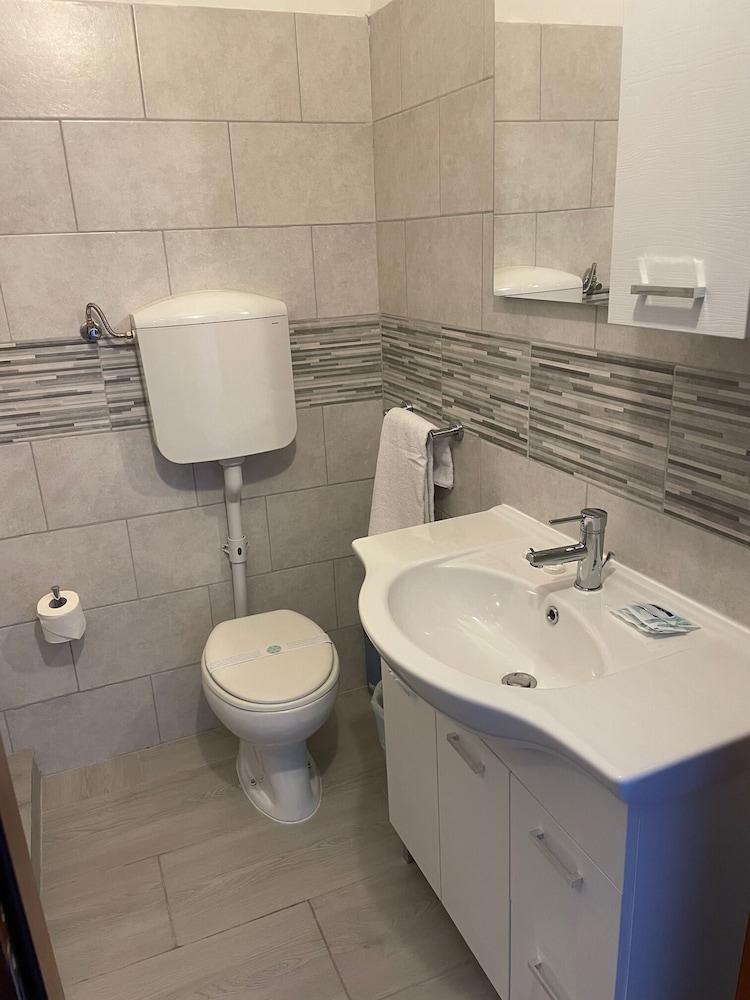 Hotel Giulietta E Romeo Casal Palocco Bagian luar foto