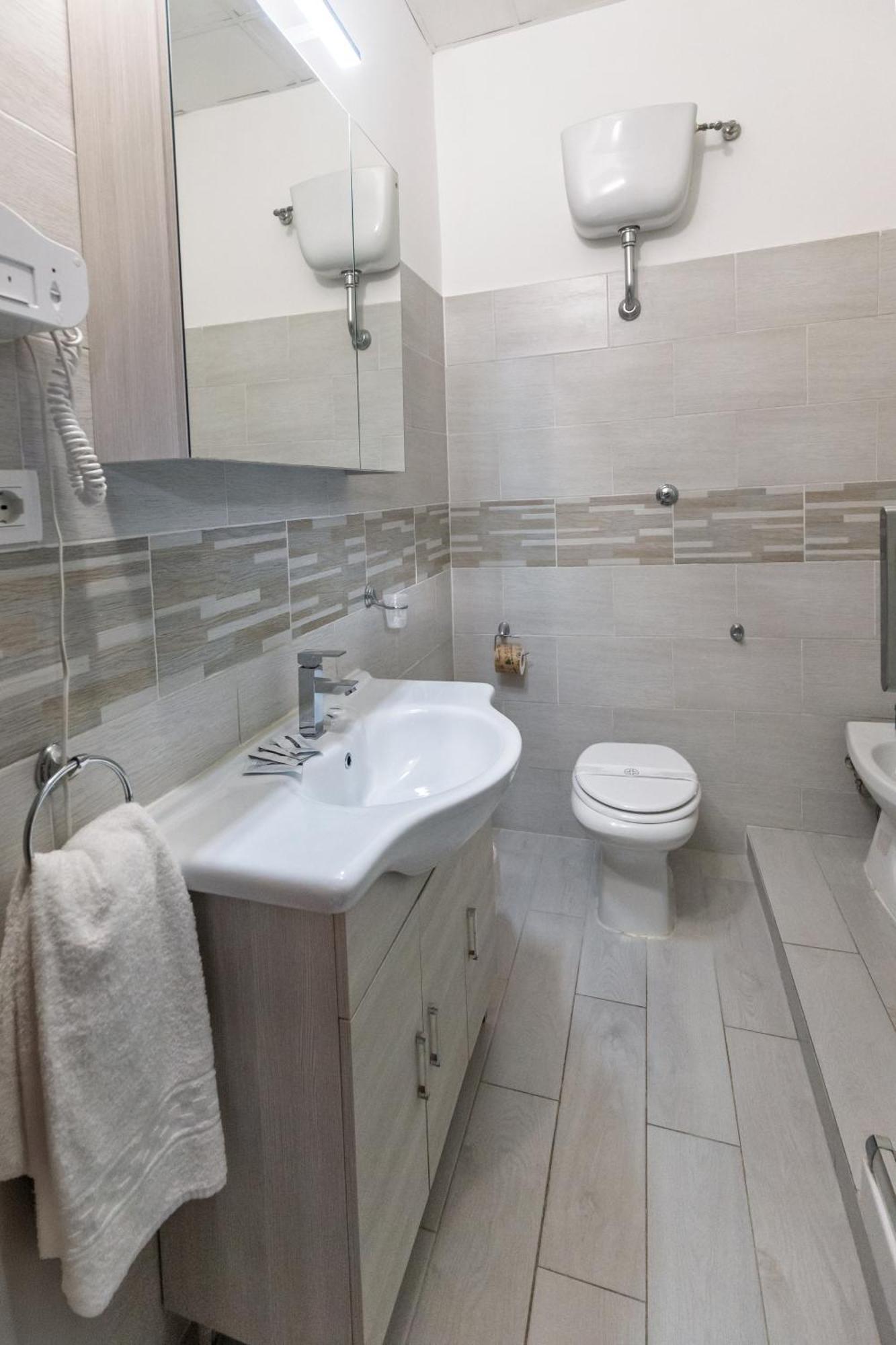 Hotel Giulietta E Romeo Casal Palocco Bagian luar foto