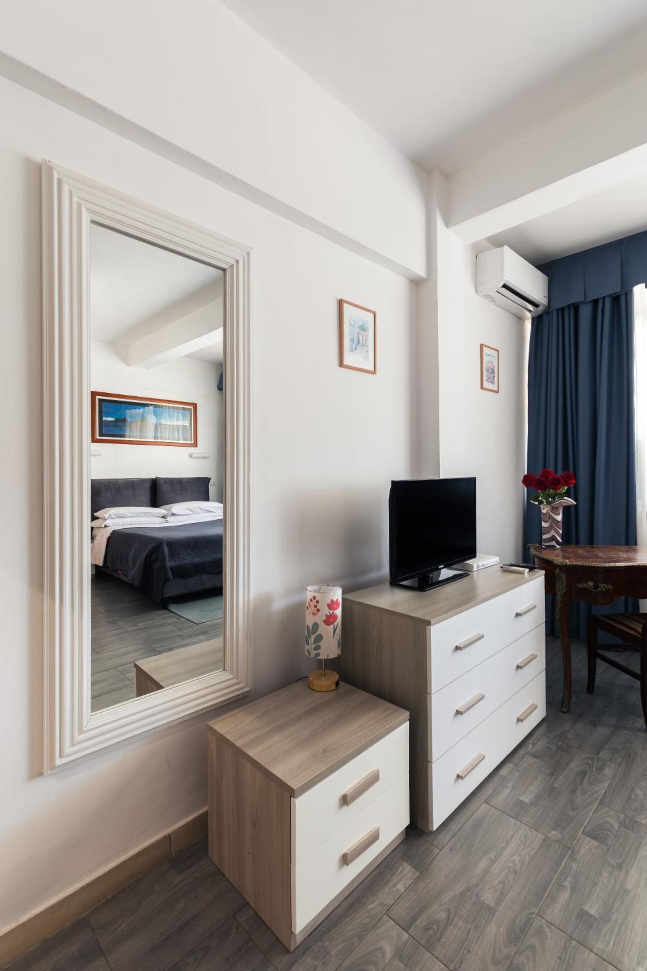 Hotel Giulietta E Romeo Casal Palocco Bagian luar foto