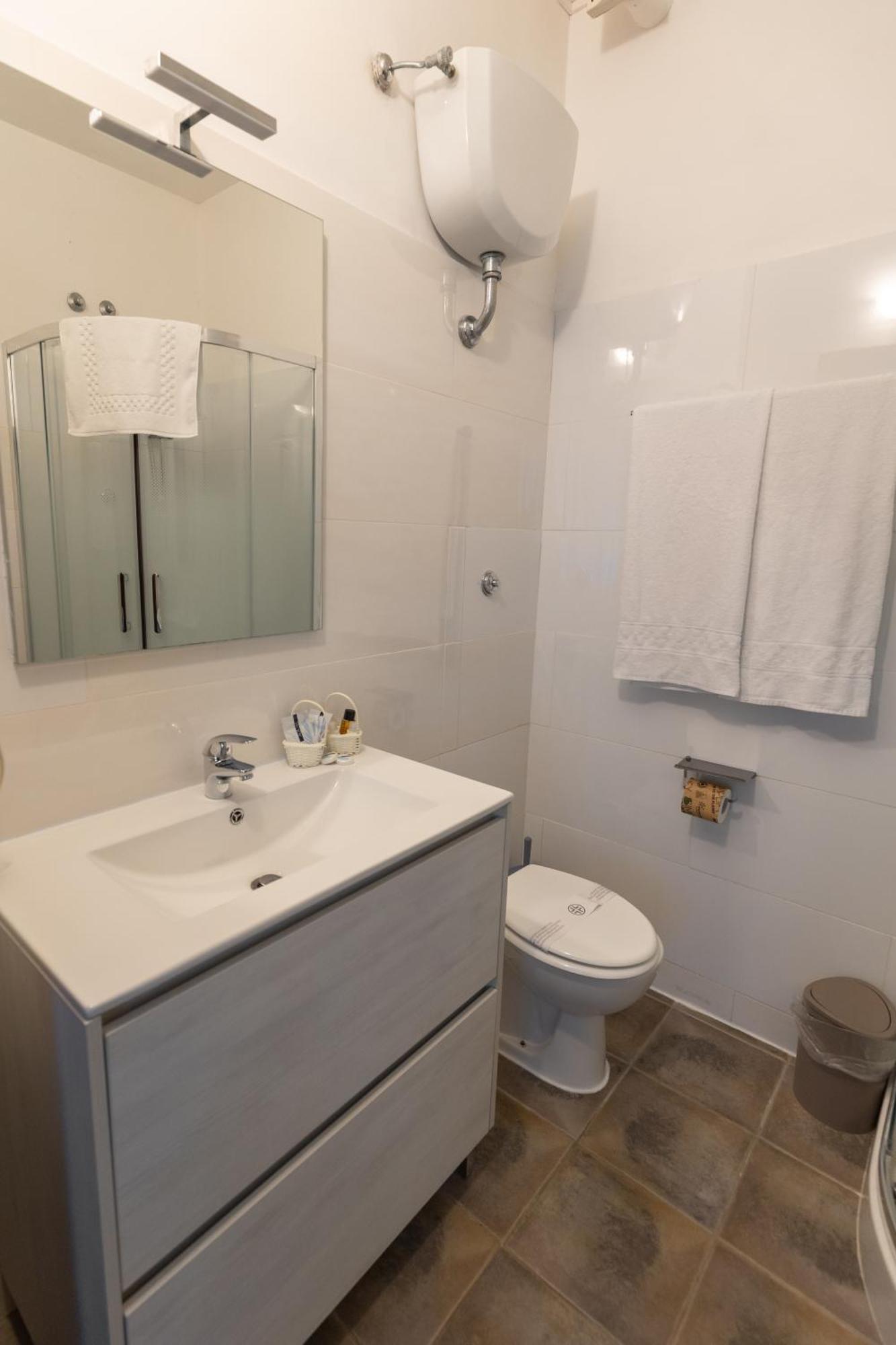 Hotel Giulietta E Romeo Casal Palocco Bagian luar foto