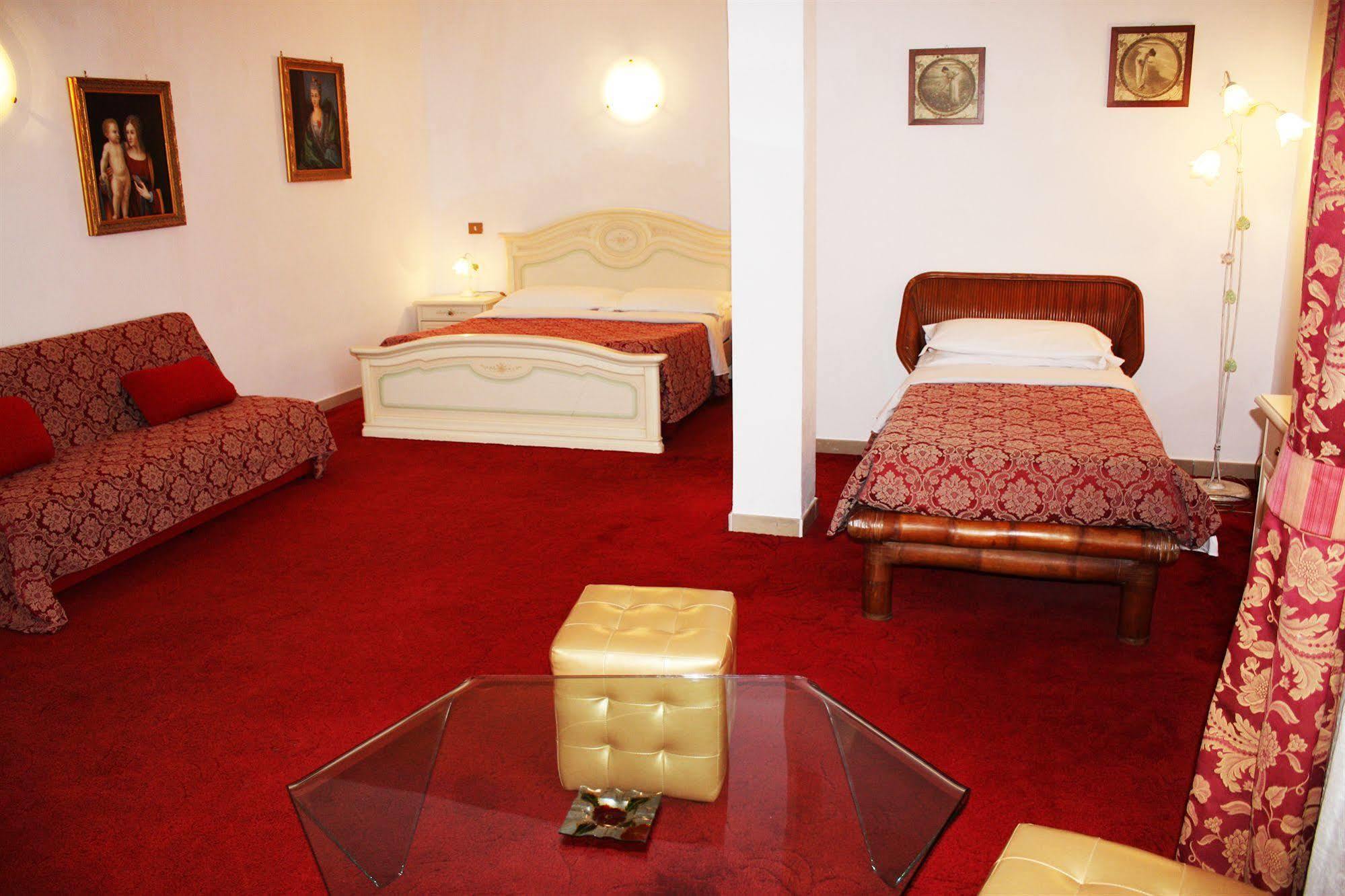 Hotel Giulietta E Romeo Casal Palocco Bagian luar foto